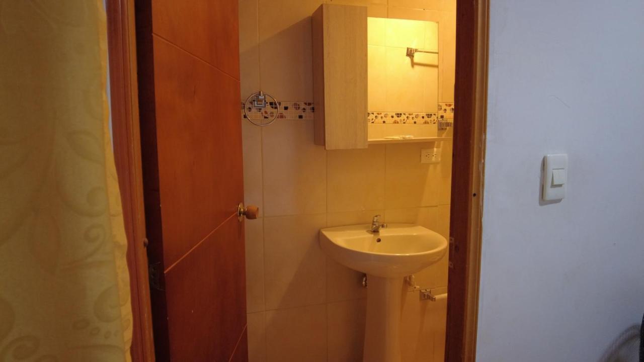 Noras Homestay Laureles Medellín Exterior foto